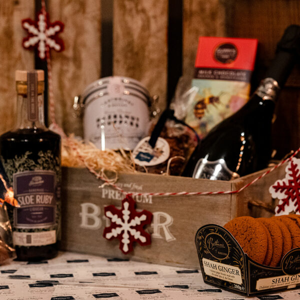 Hamper - The Girls Get Together