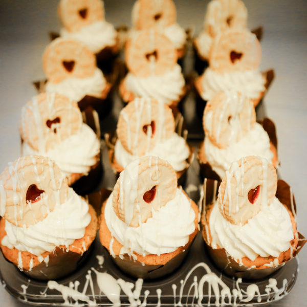 4x Jammie Dodger muffins
