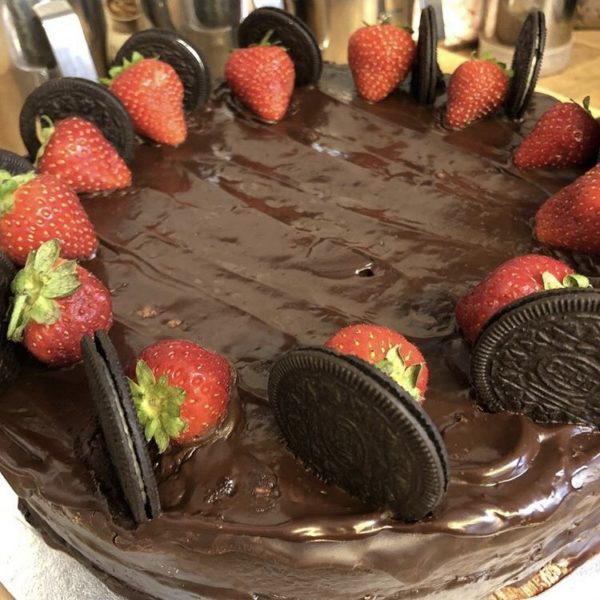 8" chocolate cake with Oreo and strawberrys