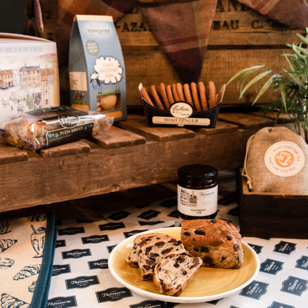 Hamper - Tea and Biscuit Treat Time