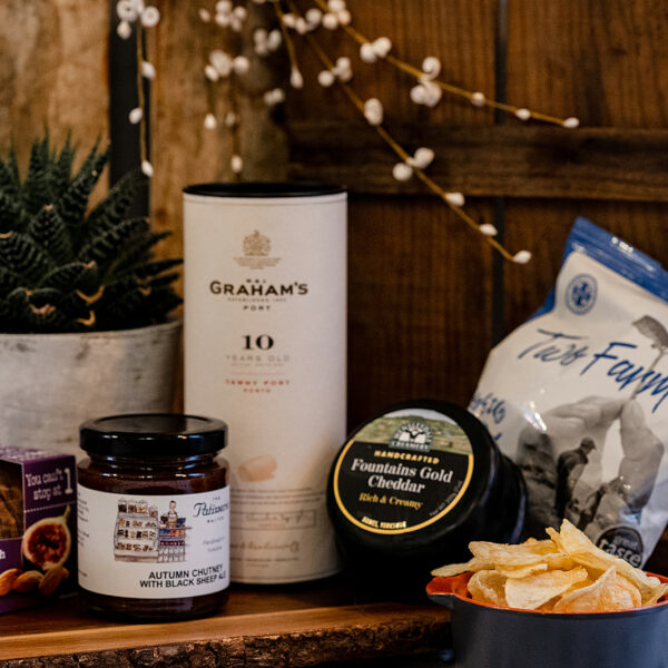 Hamper - Cheese and port winter night